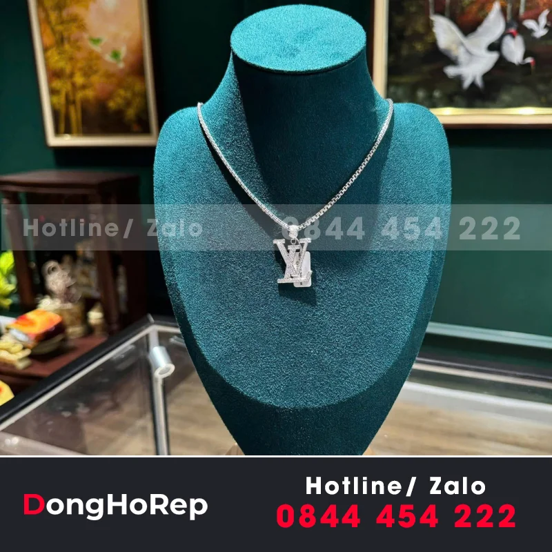 Các Mẫu Vòng Cổ Nam Hot 2025