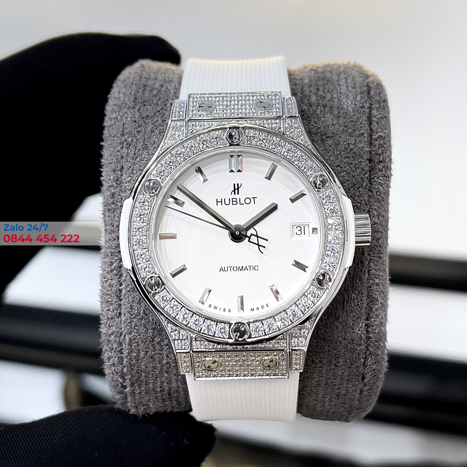 Đồng Hồ Hublot Classic Fusion 38mm nam kim cương moissanite