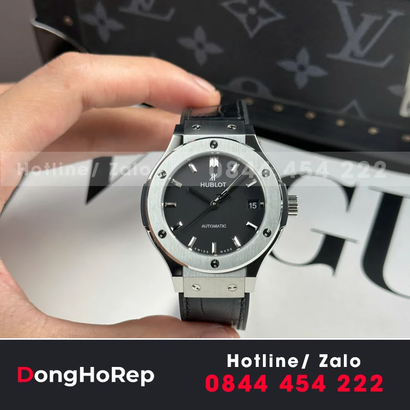 Đồng Hồ Hublot Classic Fusion Titanium Black Replica 1:1 Nhà Máy JJF 38mm