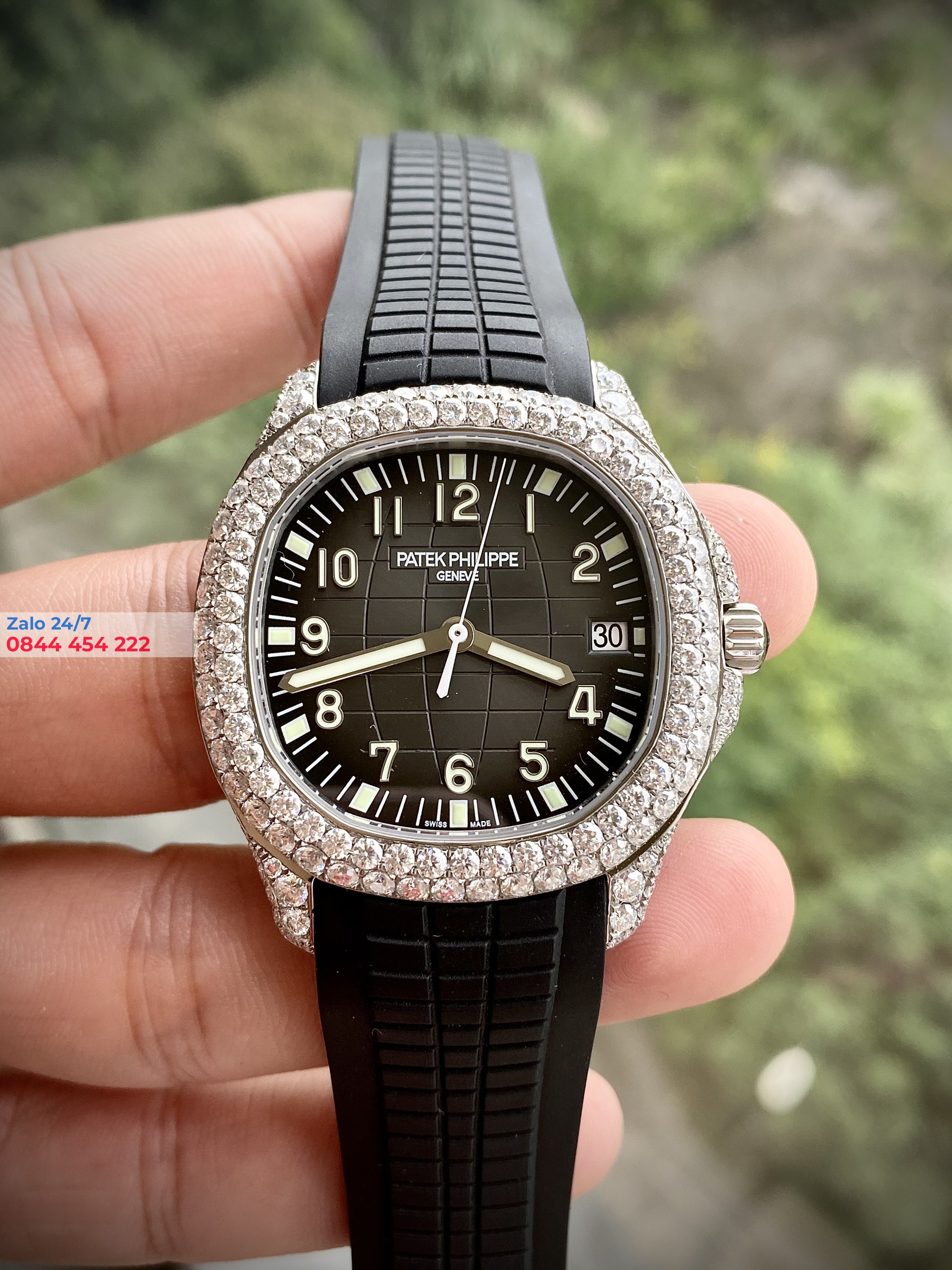 Đồng Hồ Patek Philippe Aquanaut Kim Cương Moissanite 