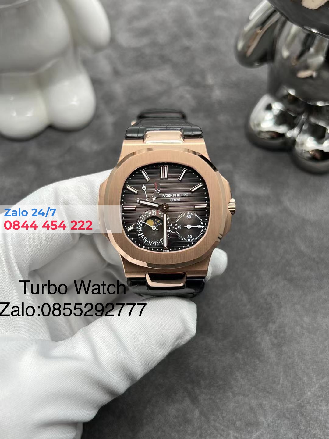 Đồng hồ Patek Philippe Nautilus 5712R-001 Chế Tác Vàng Khối 18K