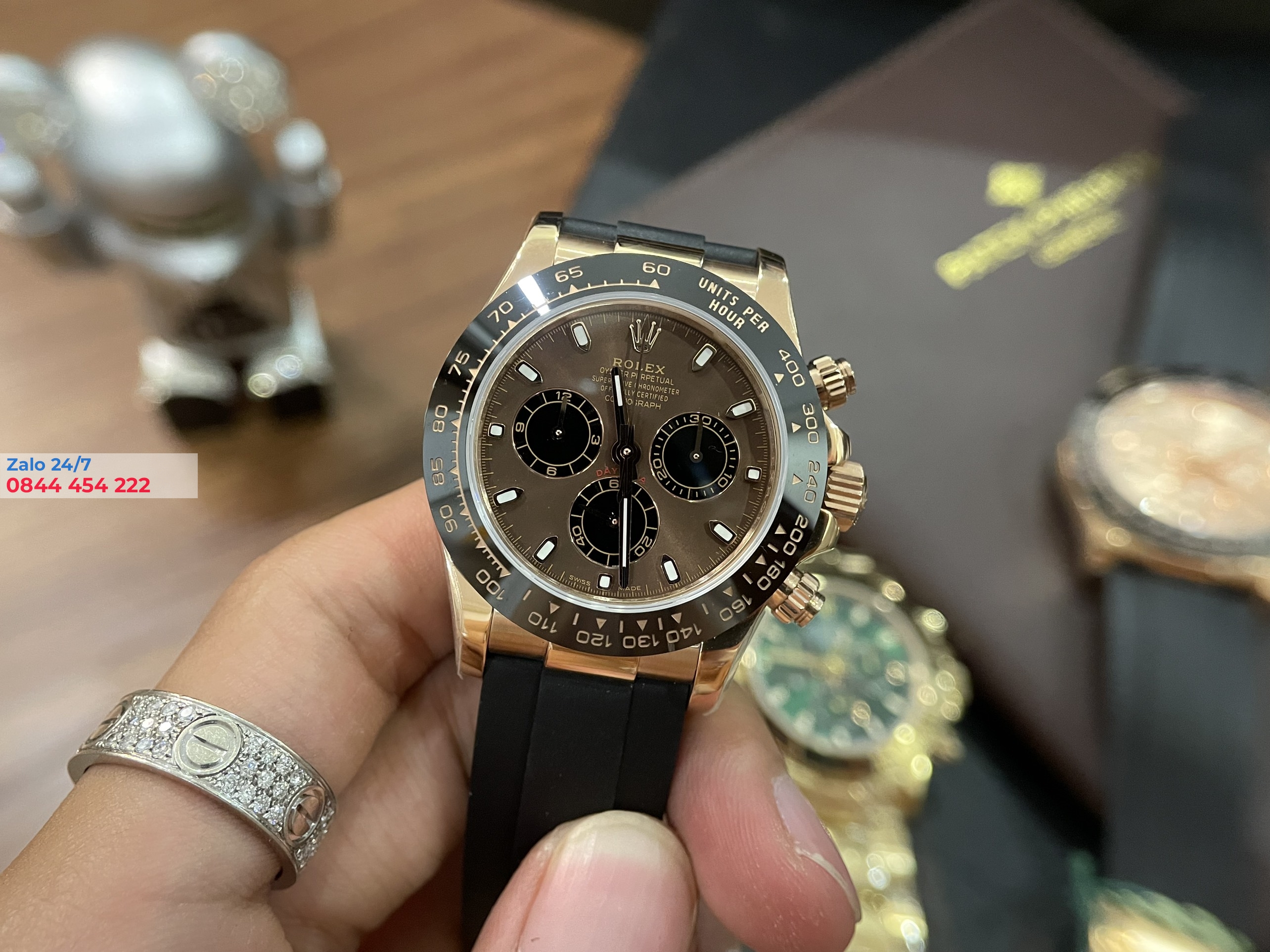 Đồng Hồ Rolex Cosmograph Daytona 116515LN Mặt Số Chocolate Cọc Số Dạ Quang