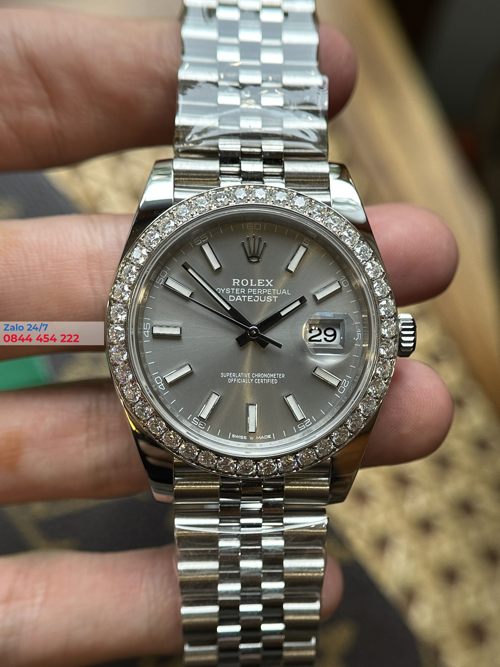 Đồng Hồ Rolex Datejust 126284 Mặt Số Gray Viền Đá Replica