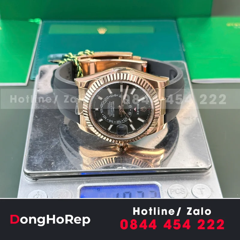 Đồng hồ Rolex Sky Dweller 336238 rep 11 mặt đen mạ vàng hồng dây cao su cao cấp 42mm