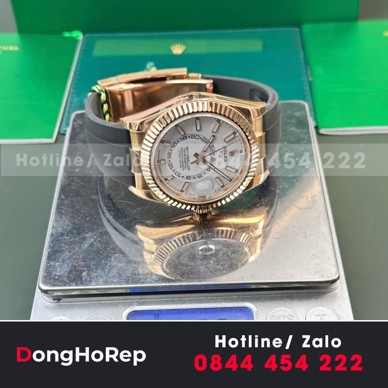 Đồng hồ Rolex Sky Dweller 336238 Rep 11 mặt trắng mạ vàng hồng dây cao su cao cấp 42mm