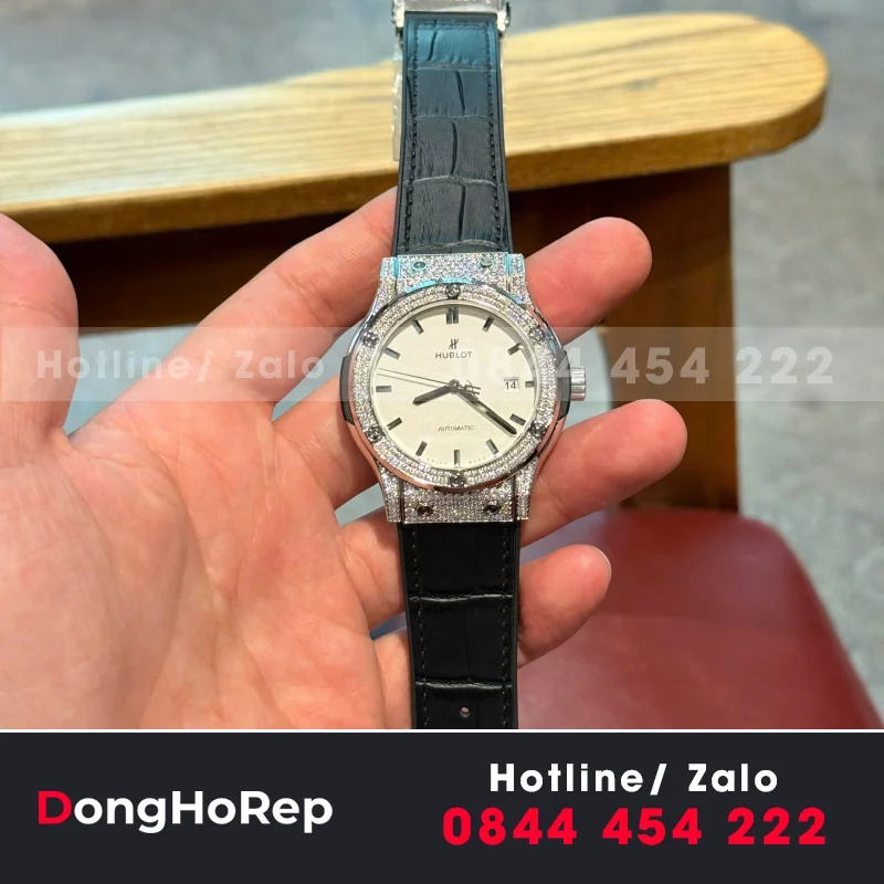 HB Classic Fusion APS độ full hơn 300 viên moissanite ???????????? Size 42mm 