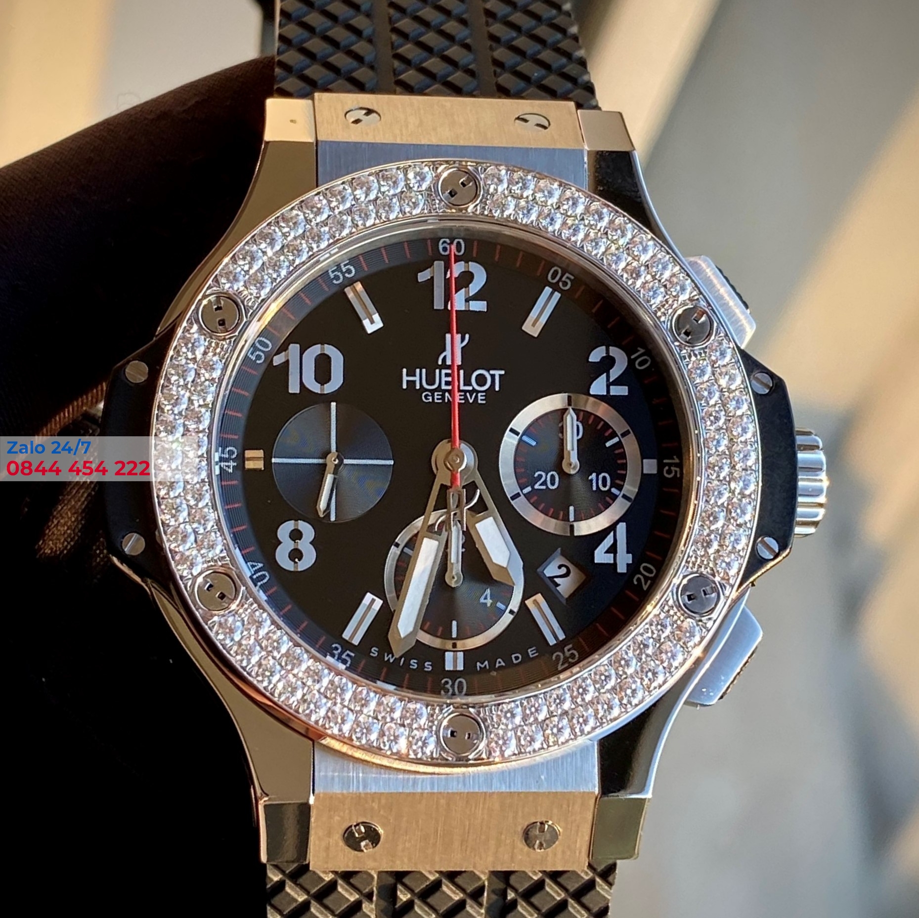 Hublot Big Bang 44mm viền đá