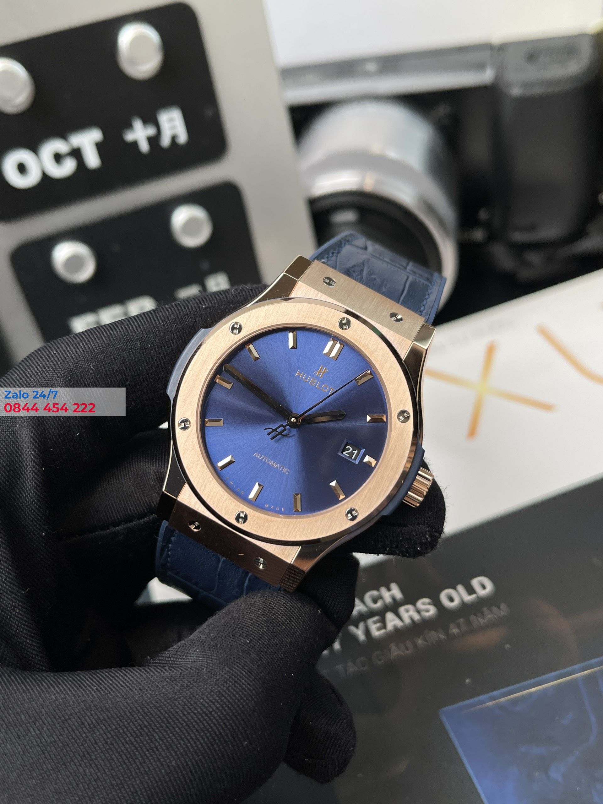 Hublot Classic Fusion xanh navy Niềng Vàng 42mm