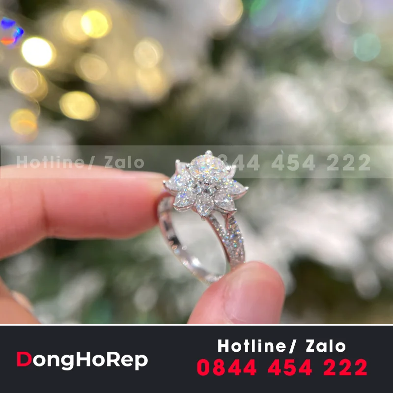 Nhẫn Nữ Chế Tác Vàng Trắng 18K Moisaanite