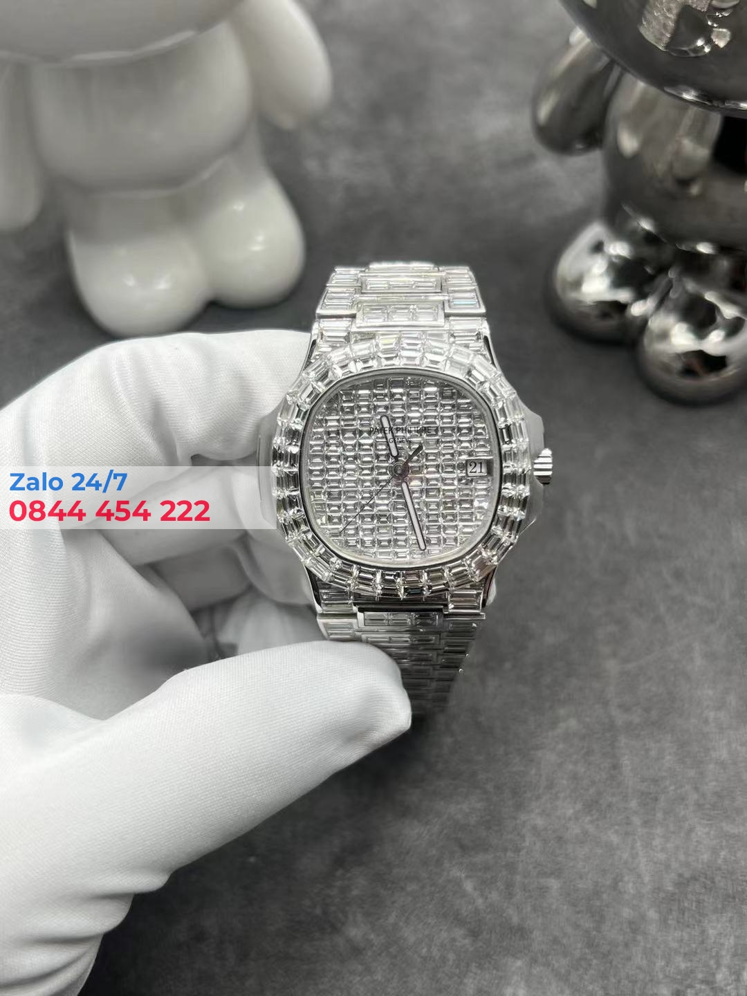 Patek Philippe Nautilus 5719/10G-010 Chế Tác Full Kim Baguette